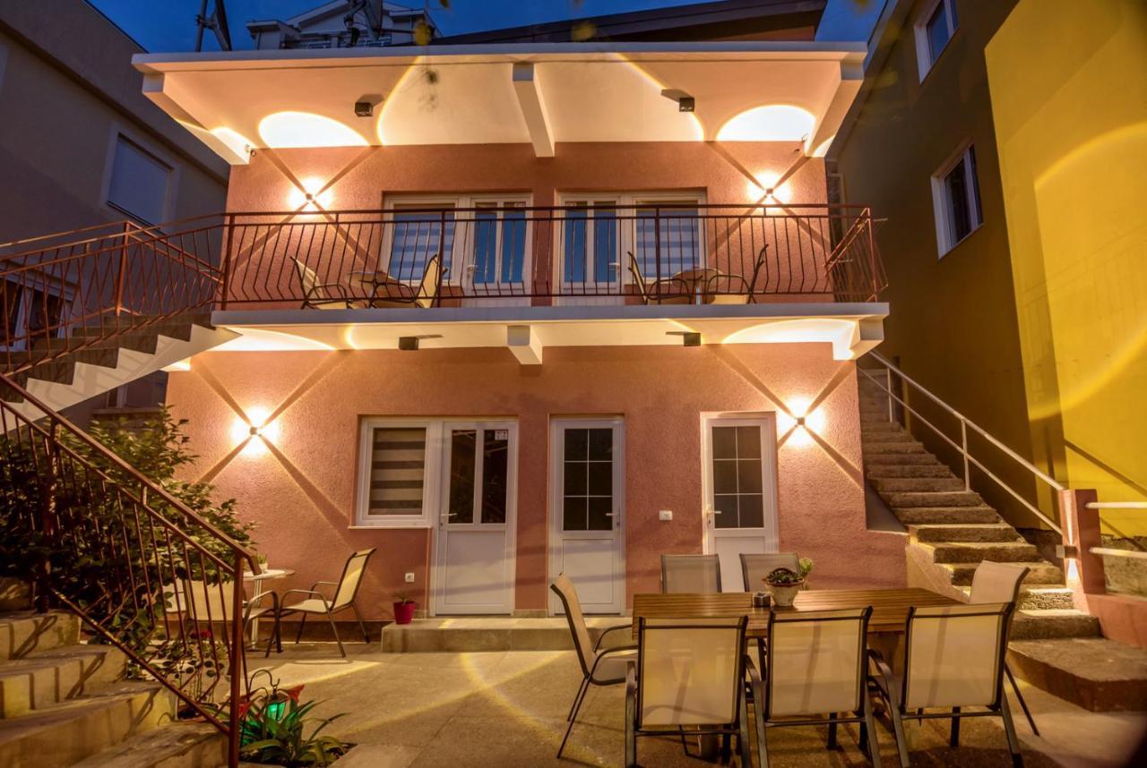 Apartments Vujicic Tivat Exterior photo