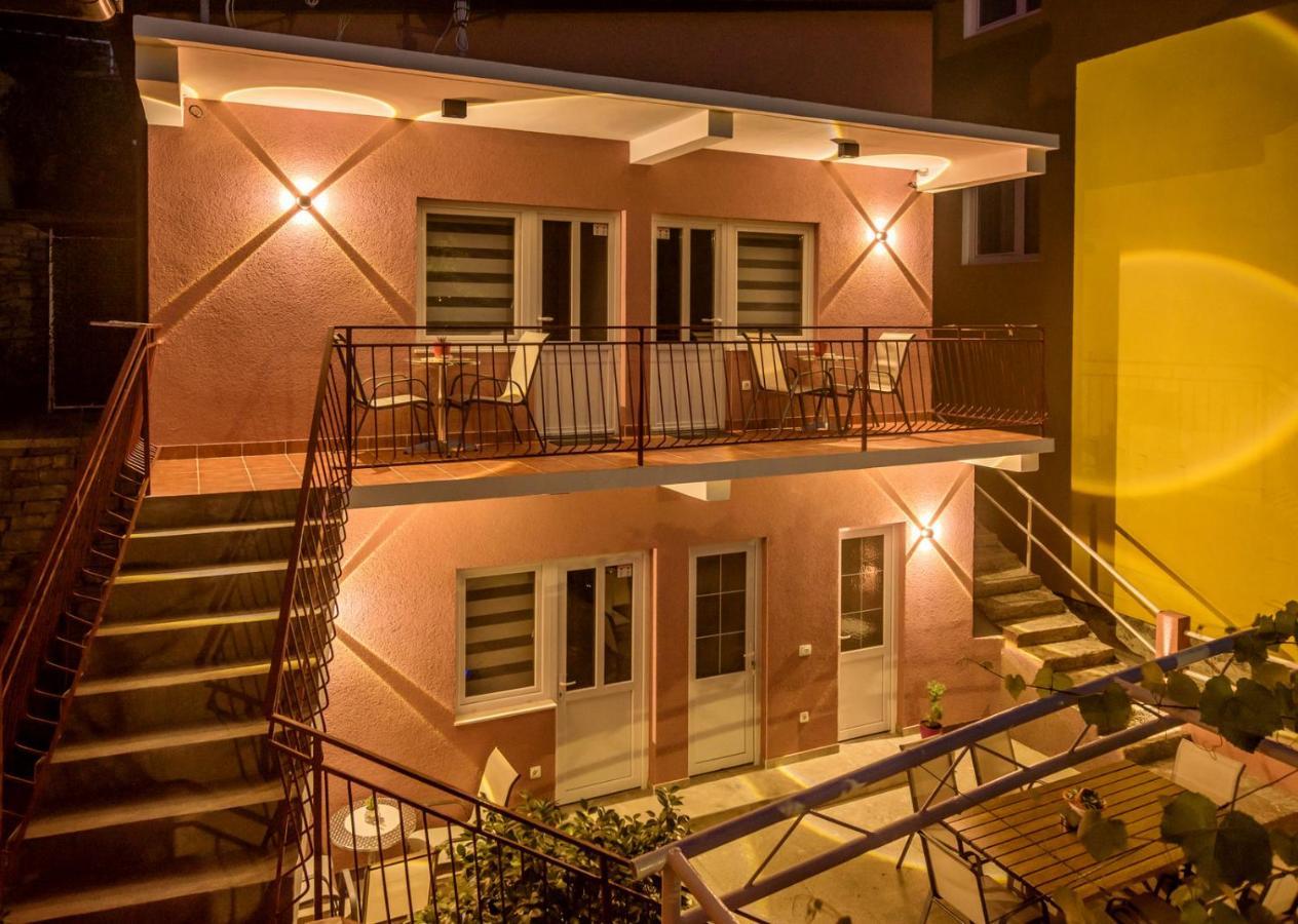 Apartments Vujicic Tivat Exterior photo
