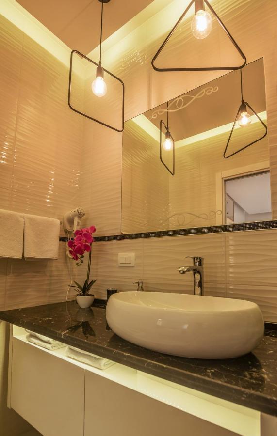 Apartments Vujicic Tivat Exterior photo